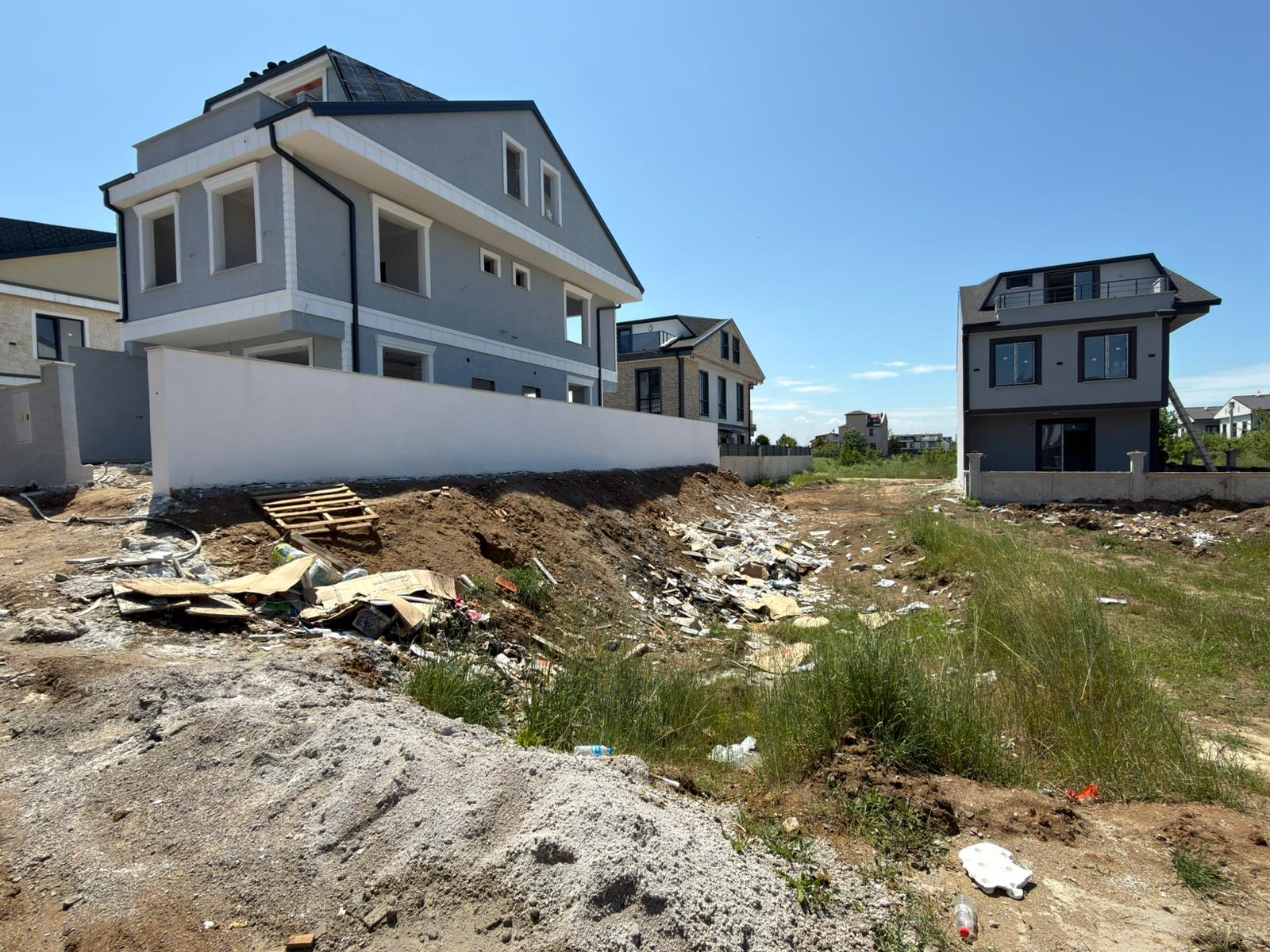DENİZE YÜRÜME MESAFEDE 180M2 İKİZ VİLLA YAPIMINA UYGUN ARSA - Görsel 1